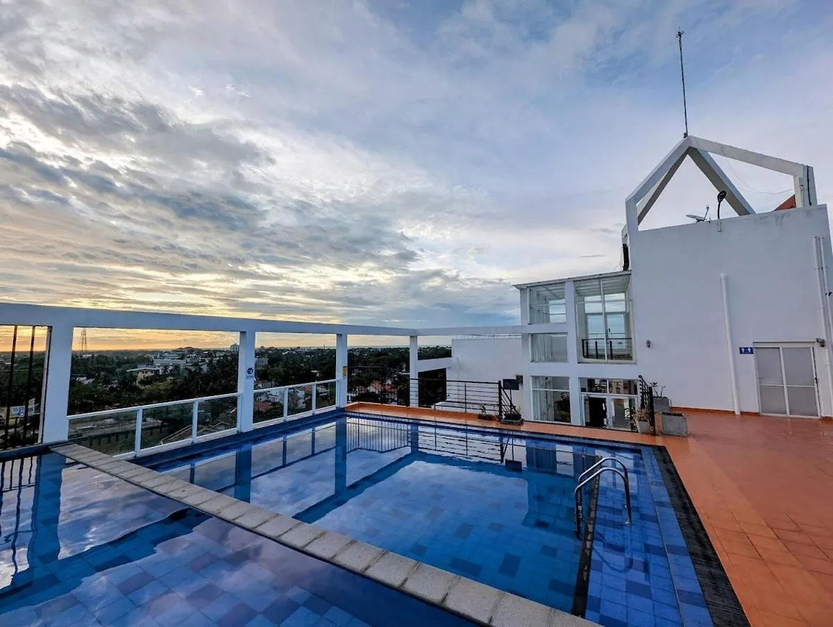 נגומבו Luxury Urban Living 3Br 360Rooftop Pool & Gym סרי לנקה