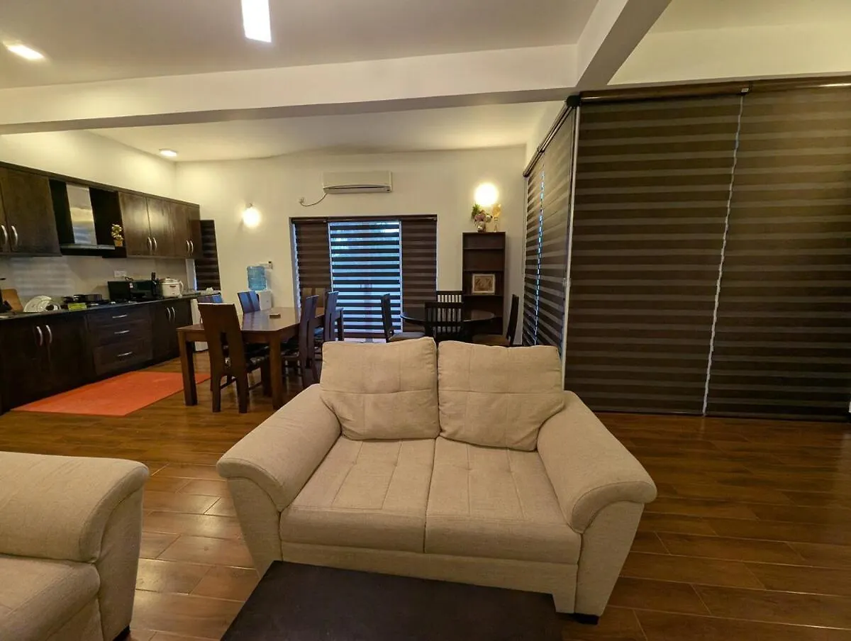 נגומבו Luxury Urban Living 3Br 360Rooftop Pool & Gym 0*,  סרי לנקה